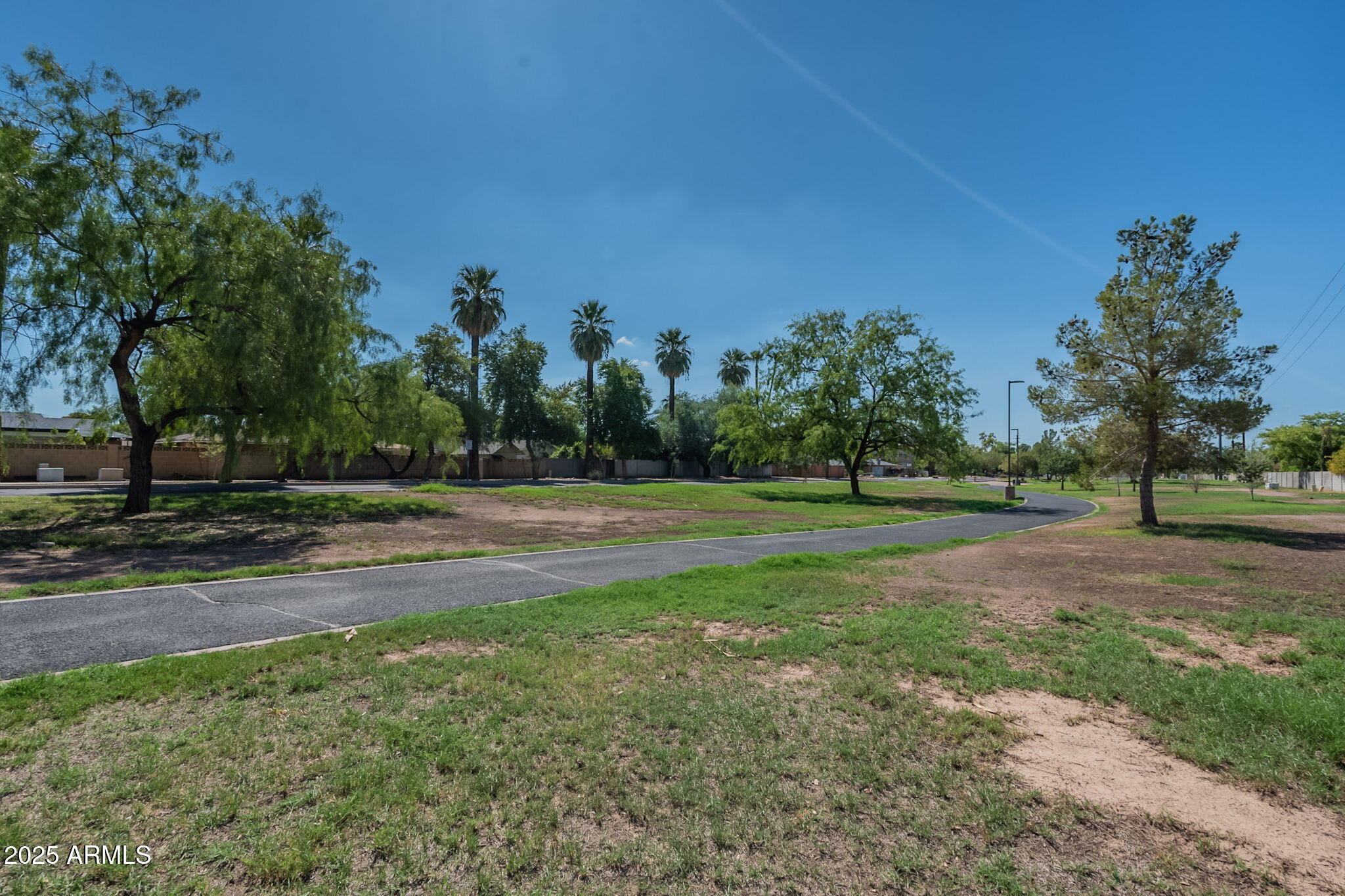 2814 North 51st Street Phoenix, AZ 85008 - Photo 49 of 50 a view of a park