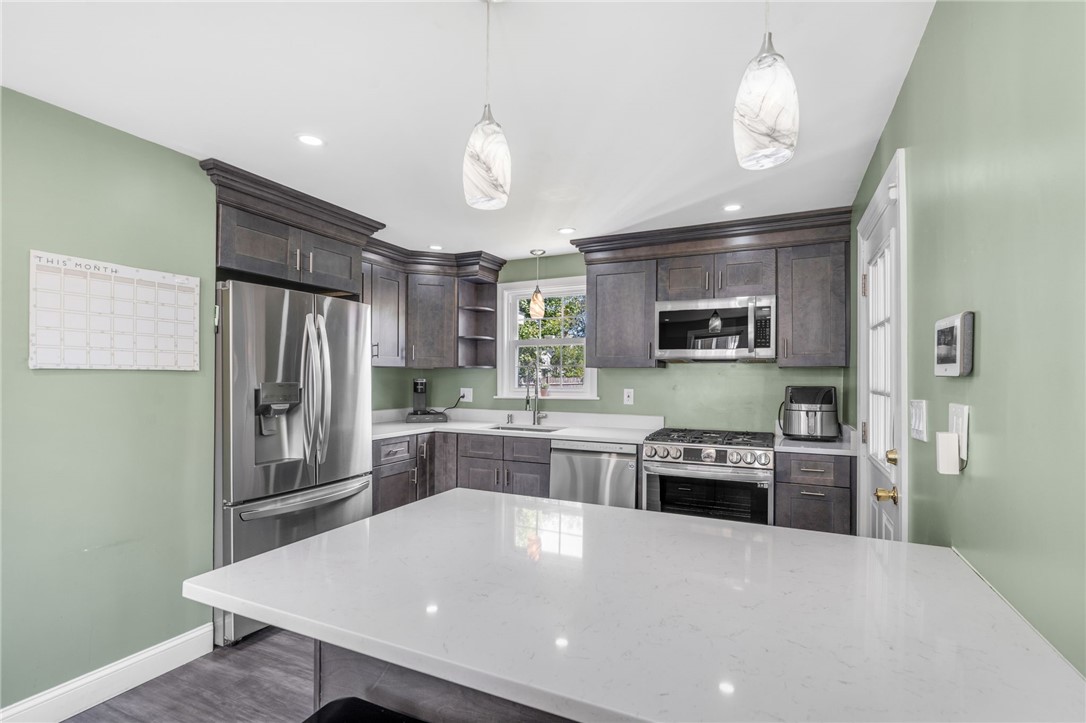 179 Rice Street Pawtucket, RI 02861 - Photo 5 of 35 Gallery Image 5