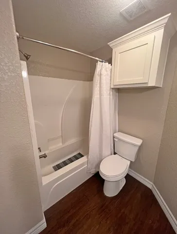 $269,500 | 4804 Tarpon Drive, Bay City, TX 77414