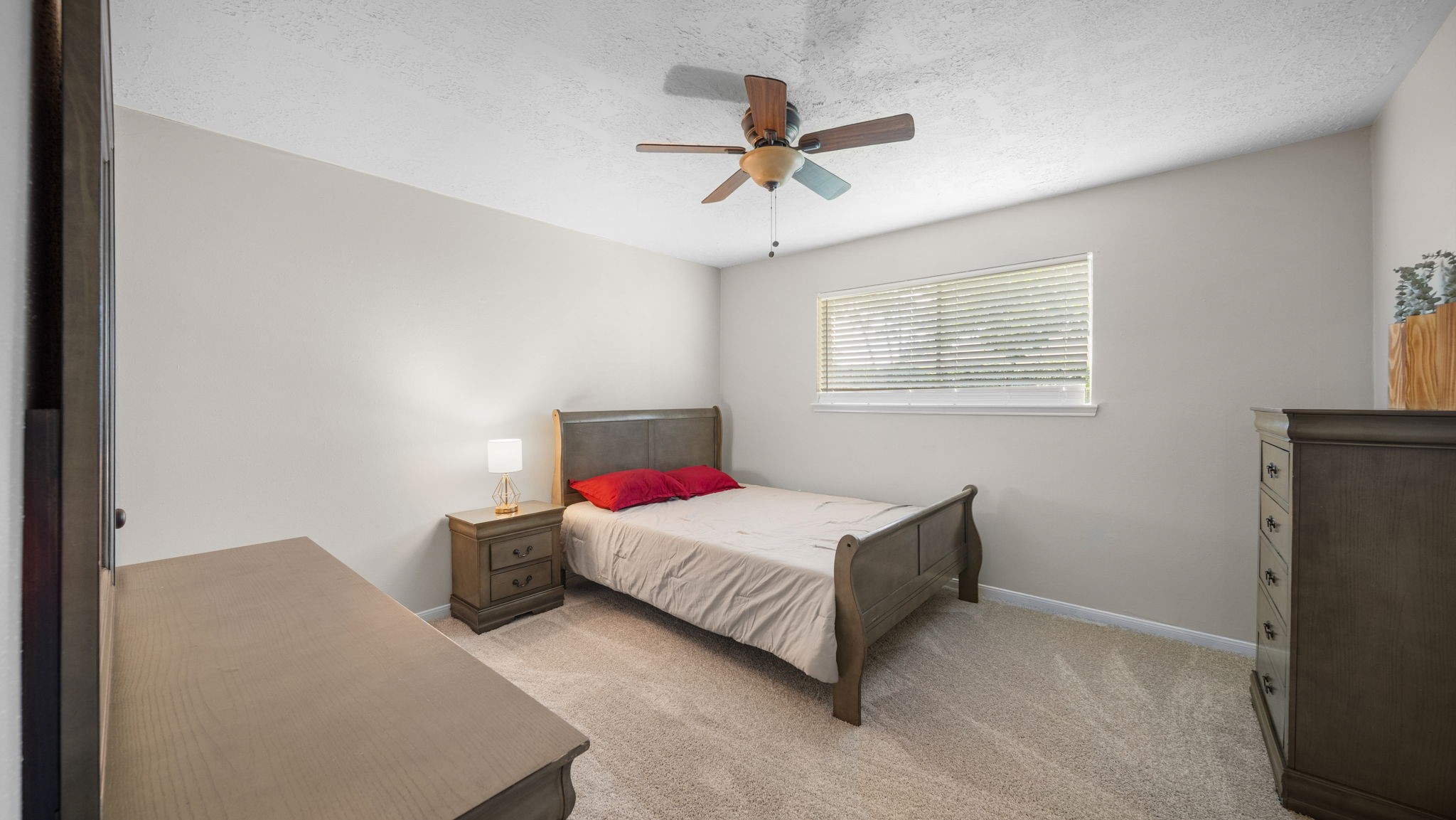 9631 Crail Drive Spring, TX 77379 - Photo 22 of 29 Secondary bedroom