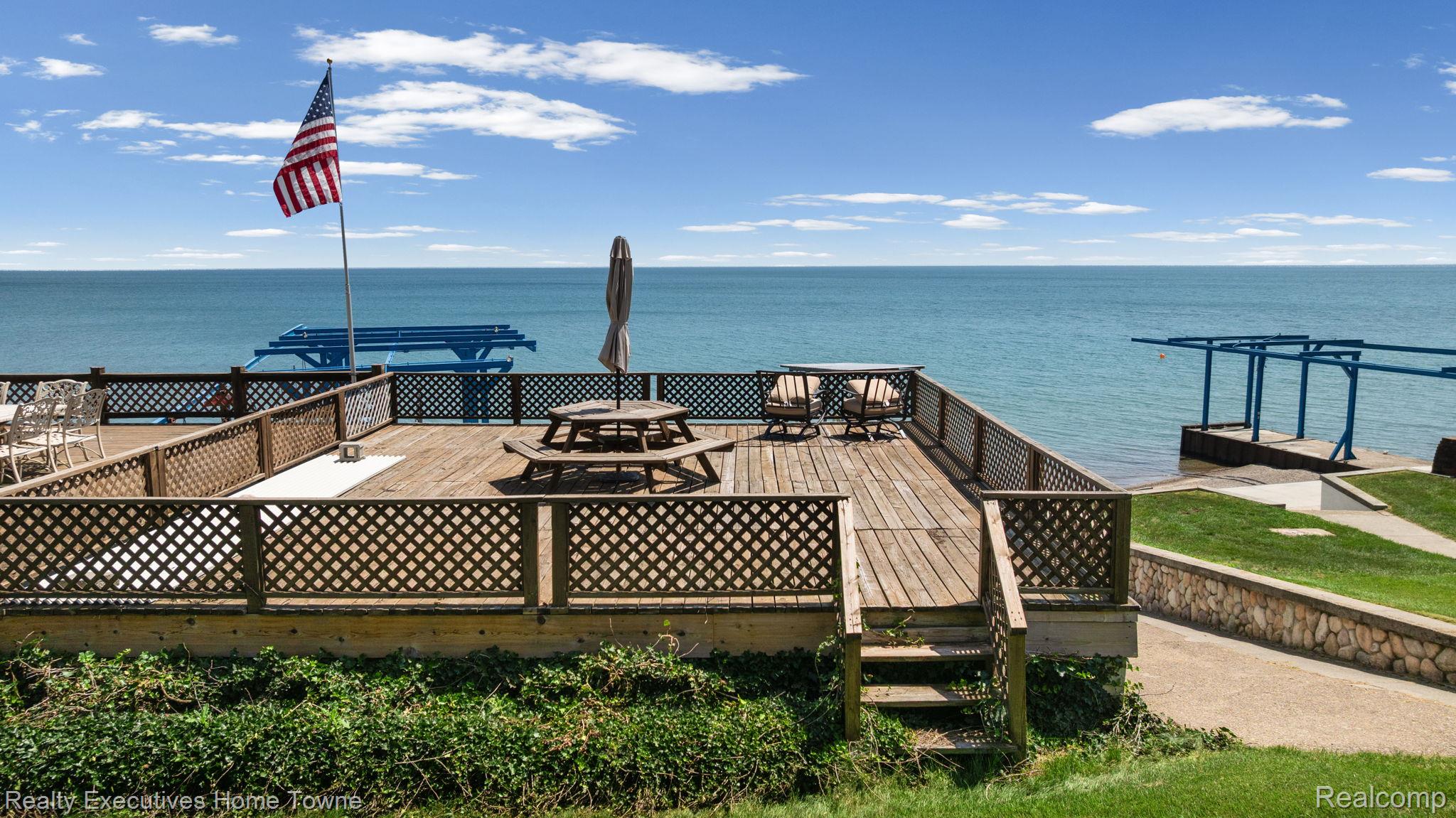 8308 Lakeshore Road Fort Gratiot, MI 48059 - Photo 13 of 79 13-web-or-mls-8308-lakeshore-rd.jpg