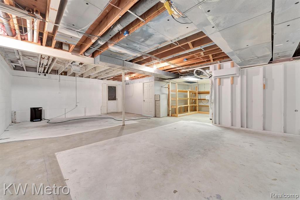 7380 Villamuer Road West Bloomfield, MI 48322 - Photo 46 of 59