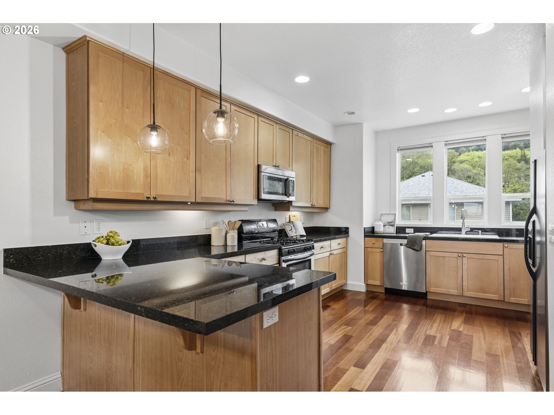 4830 Southwest View Point Terrace Portland, OR 97239 - Photo 7 of 31