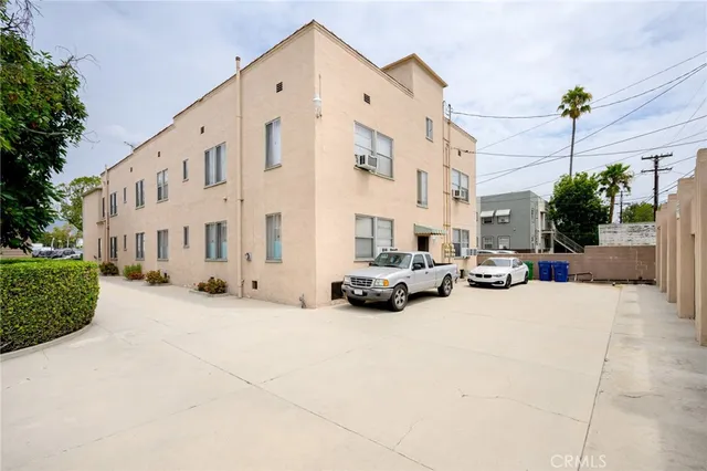 $2,000 | 200 East Lomita Avenue, Unit 4, Glendale, CA 91205