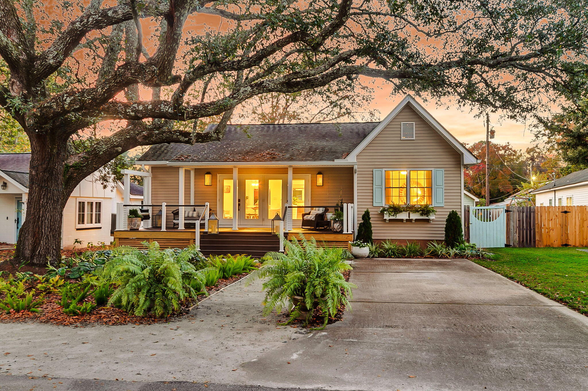 10 Tovey Road Charleston, SC 29407 - Photo 1 of 48 CREM - 10 Tovey - twilight-12