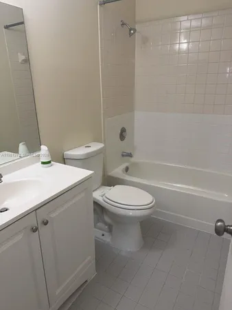 $1,800 | 1017 Washington Circle, Unit 1017H, Homestead, FL 33034