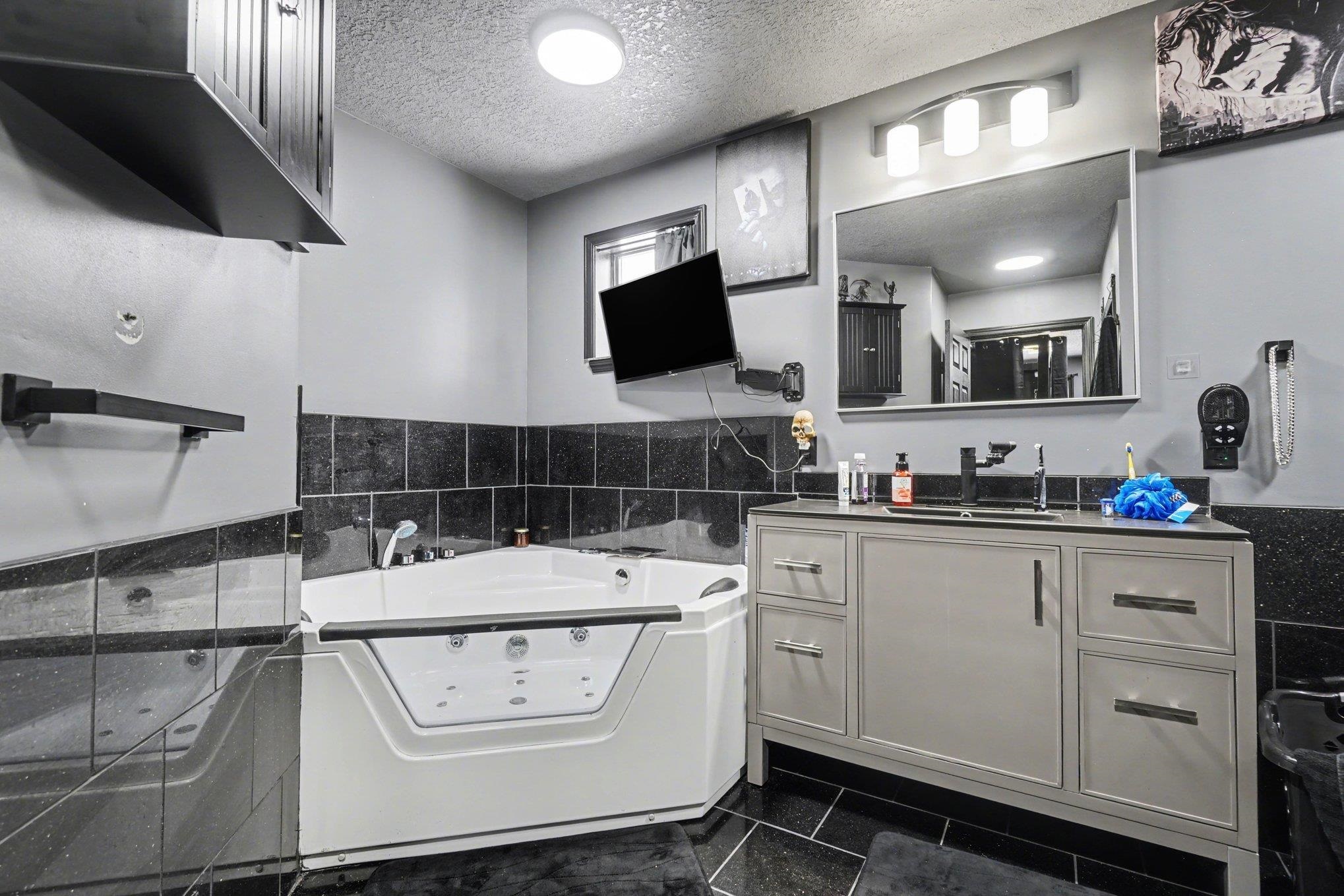 11115 East Valley Road Mount Pleasant, MI 48858 - Photo 7 of 19