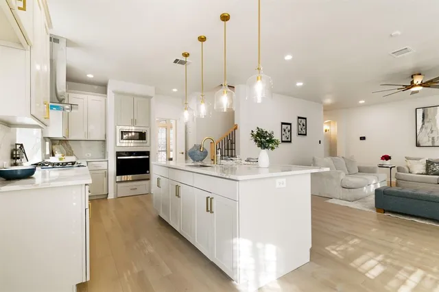 $799,990 | 2639 Valley Creek Trail, McKinney, TX 75072