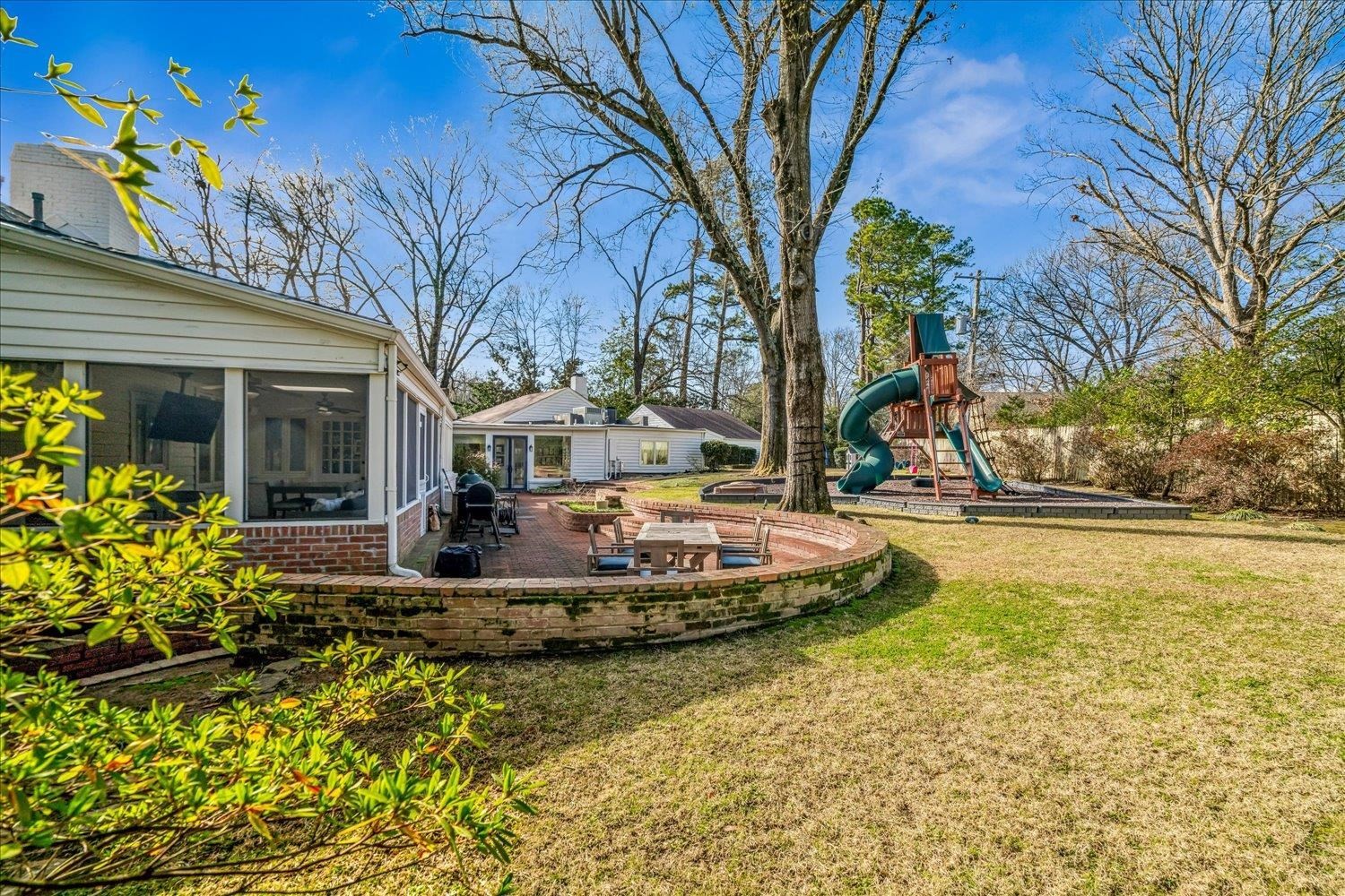 4160 Tuckahoe Road Memphis, TN 38117 - Photo 36 of 39 a view of a house with swimming pool
