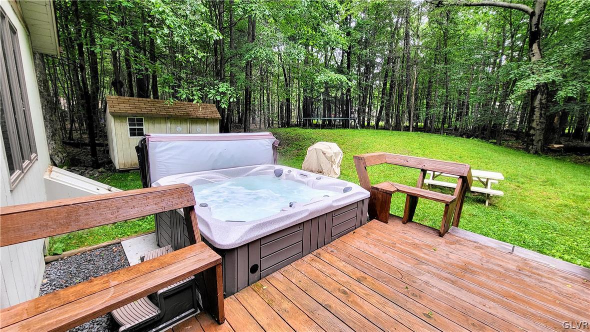 213 King Arthur Road Blakeslee, PA 18610 - Photo 11 of 44 Gallery Image 11