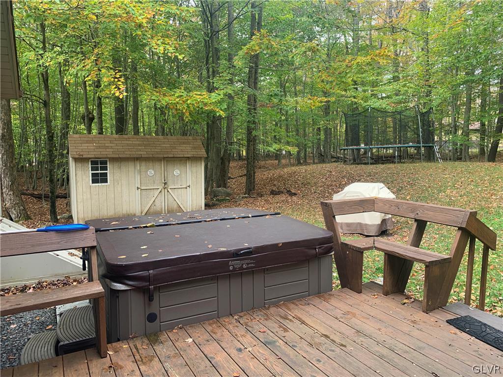 213 King Arthur Road Blakeslee, PA 18610 - Photo 12 of 44 Gallery Image 12