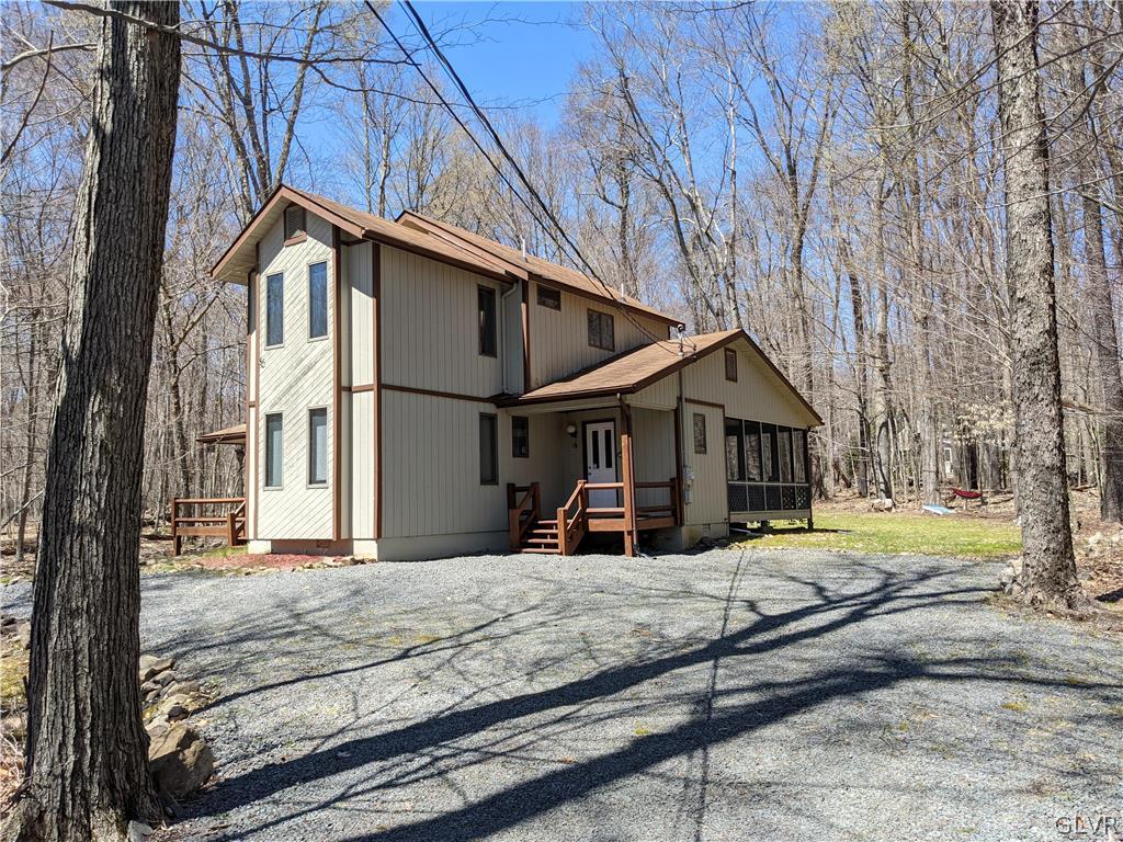 213 King Arthur Road Blakeslee, PA 18610 - Photo 4 of 44 Gallery Image 4