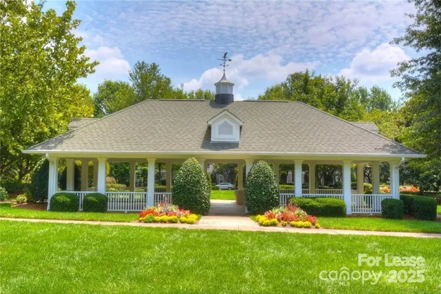 $1,300 | 17905 Delmas Drive, Unit 101, Cornelius, NC 28031