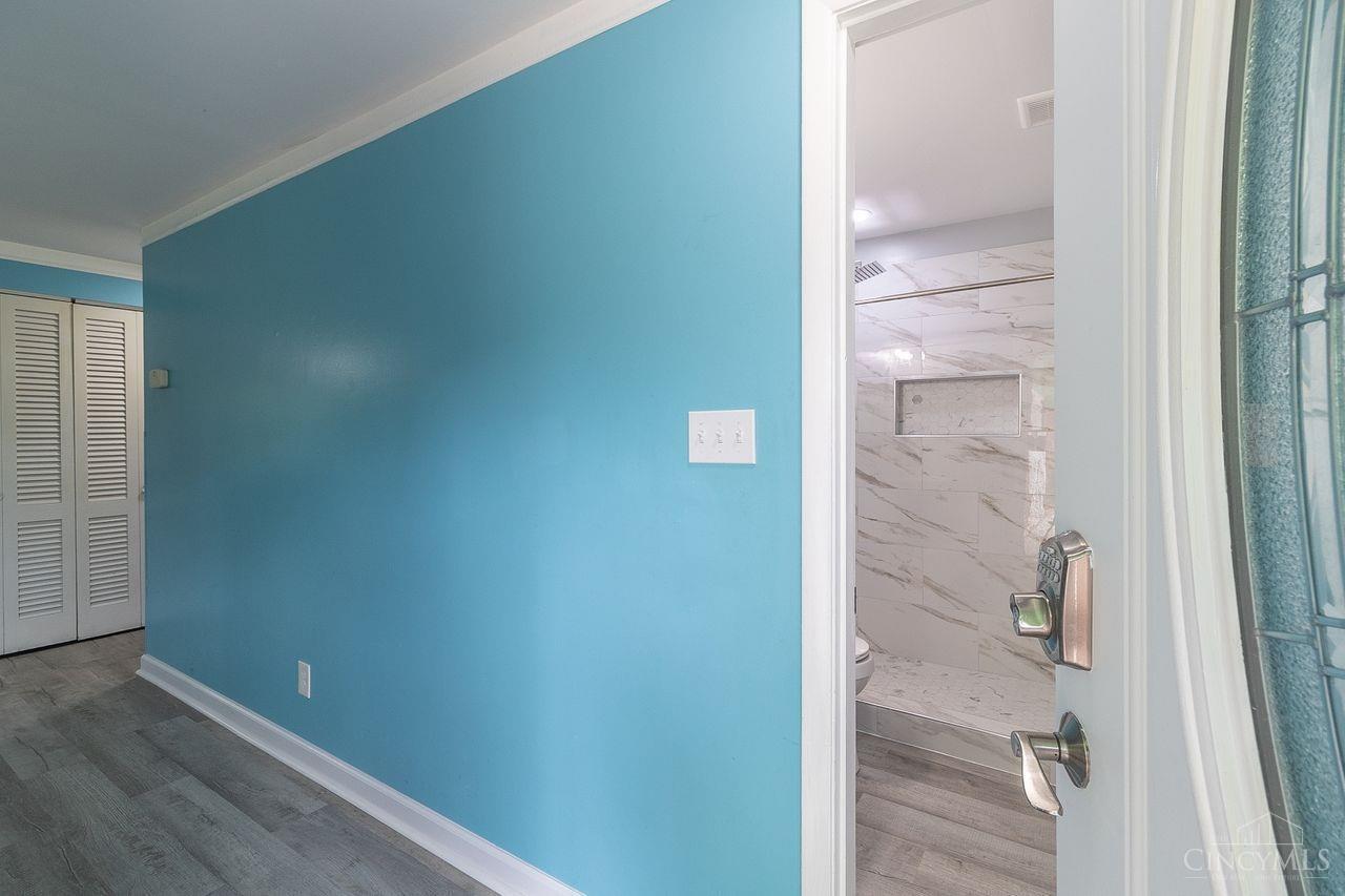 1012 Ledro Street Springdale, OH 45246 - Photo 5 of 40 Gallery Image 5
