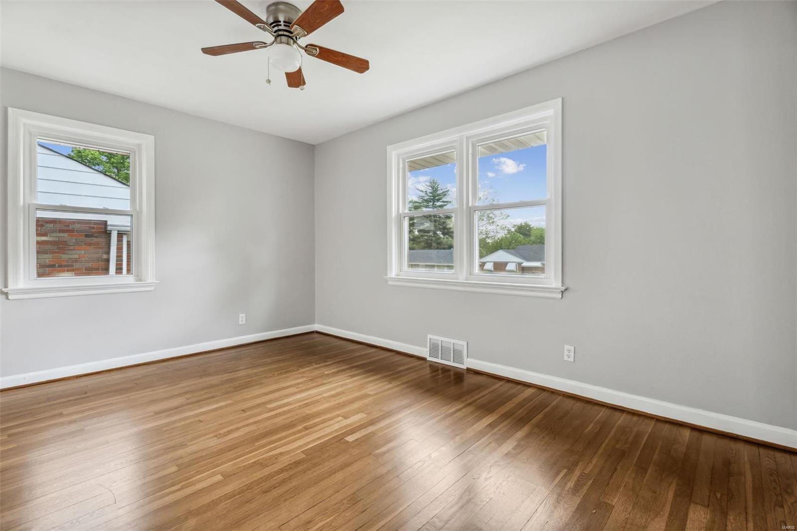 9235 Filibert Drive St. Louis, MO 63137 - Photo 11 of 18