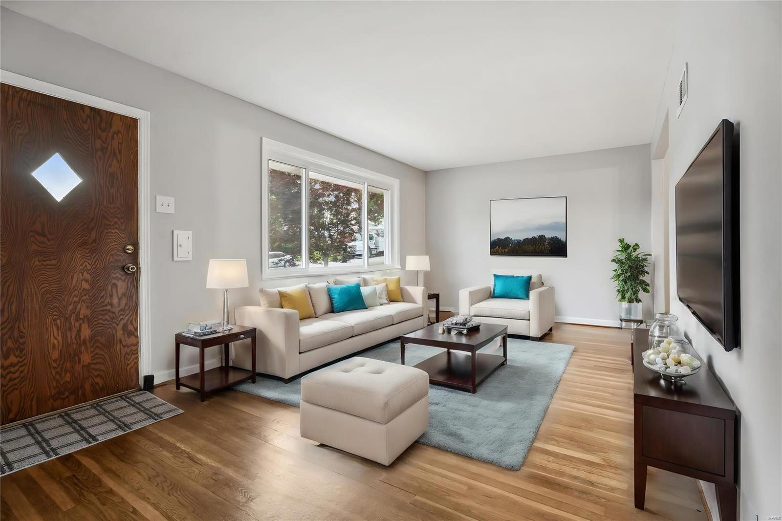 9235 Filibert Drive St. Louis, MO 63137 - Photo 3 of 18