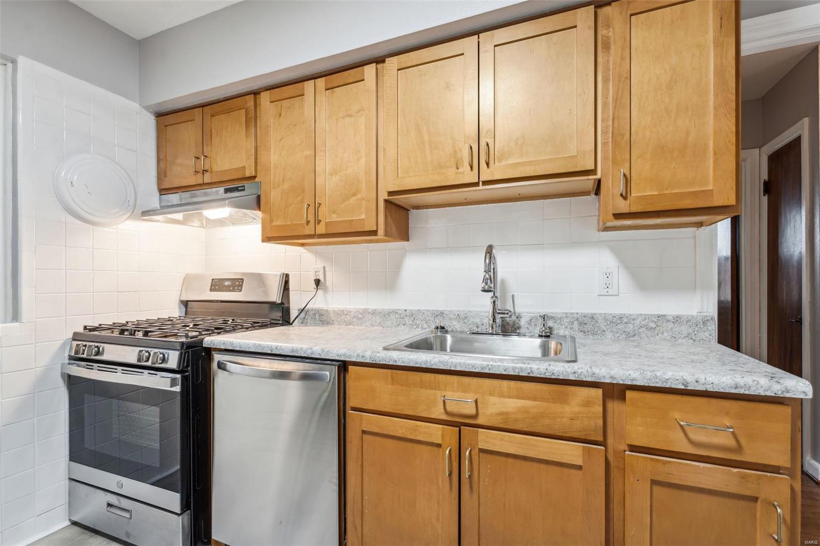 9235 Filibert Drive St. Louis, MO 63137 - Photo 7 of 18