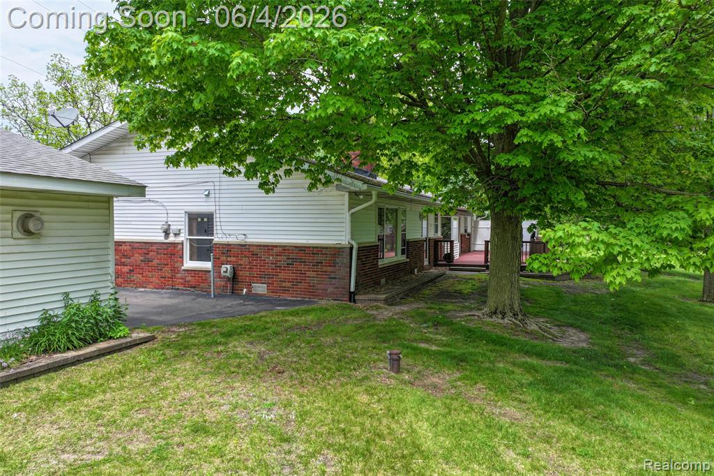 422 East Road Holly, MI 48442 - Photo 15 of 51