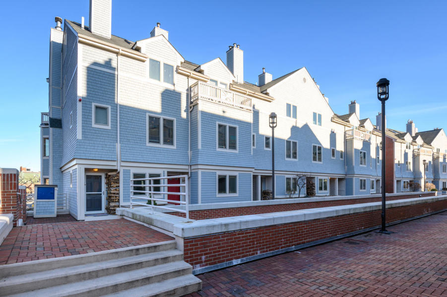Chandler's Building 1
