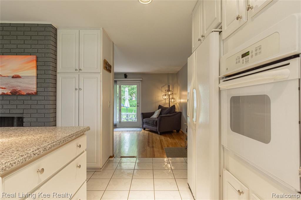 1088 North Adams Road Rochester Hills, MI 48306 - Photo 20 of 49