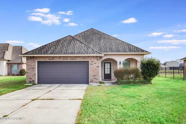 $229,900 | 92 Andre Avenue, Maurice, LA 70555
