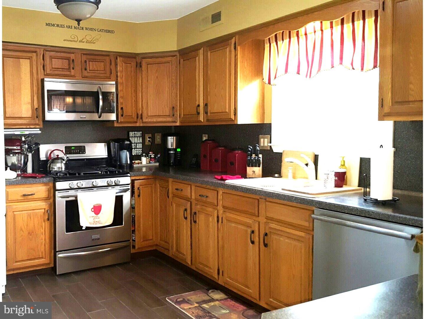 29 Spring Mill Drive Sewell, NJ 08080 - Photo 4 of 15 Kitchen
