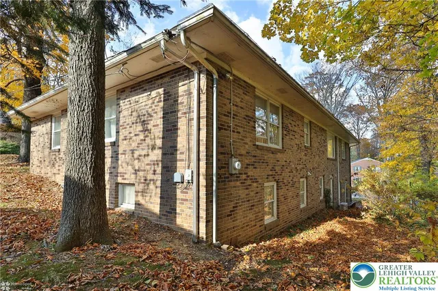 $409,000 | 166 Forest Drive, Nazareth, PA 18064