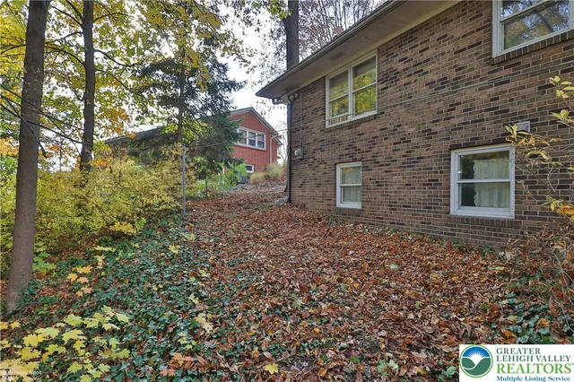 $409,000 | 166 Forest Drive, Nazareth, PA 18064