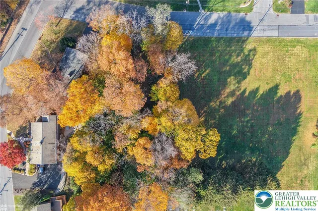 $409,000 | 166 Forest Drive, Nazareth, PA 18064