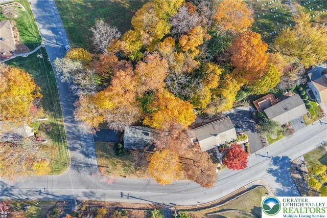 $409,000 | 166 Forest Drive, Nazareth, PA 18064