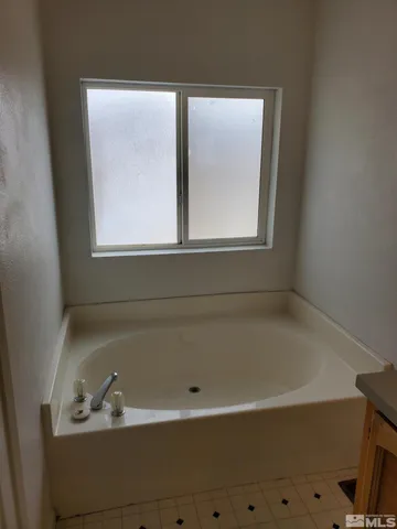 $334,900 | 4370 West Commander Drive, Winnemucca, NV 89445