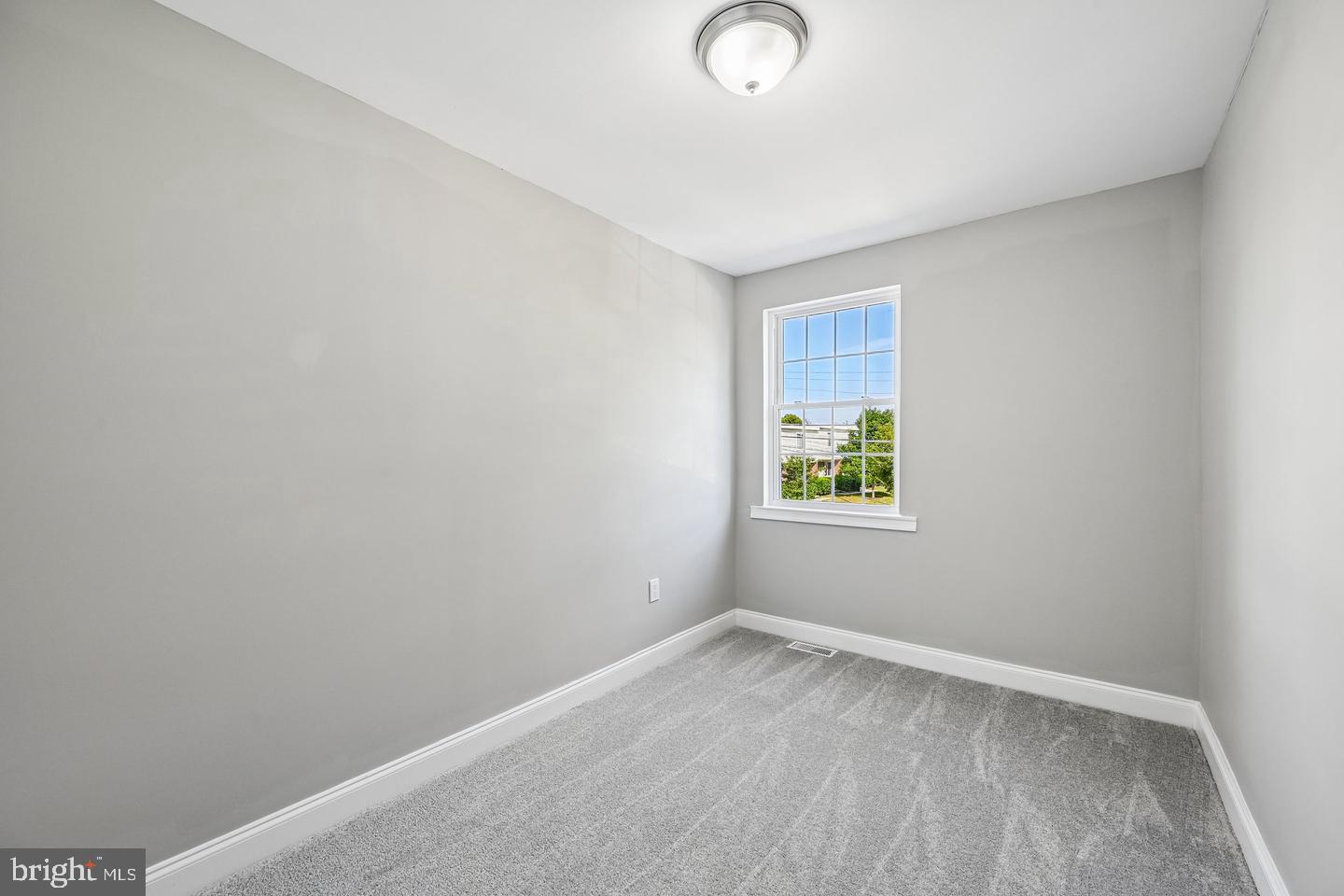 628 Roundview Road Baltimore, MD 21225 - Photo 25 of 47 Gallery Image 25