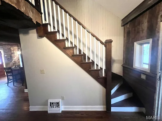 $2,400 | 355 Dietrich Road, Ballwin, MO 63021