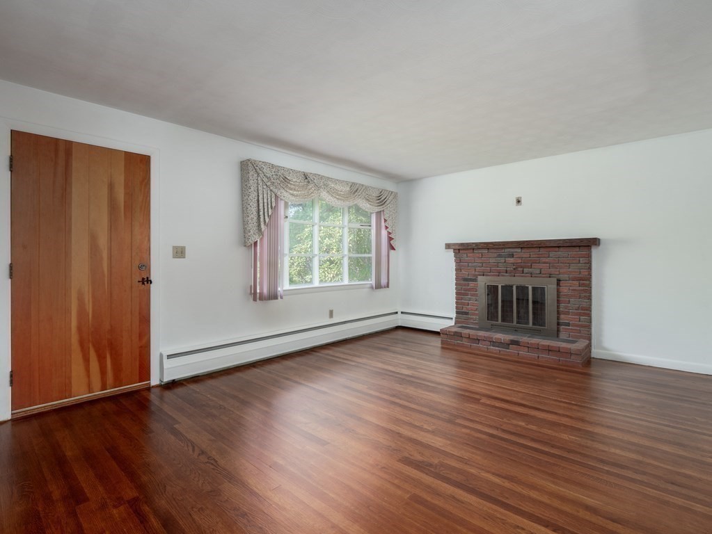 15 Endmoor Road Westford, MA 01886 - Photo 2 of 41 Gallery Image 2