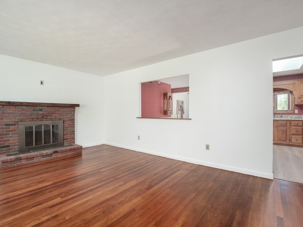 15 Endmoor Road Westford, MA 01886 - Photo 4 of 41 Gallery Image 4