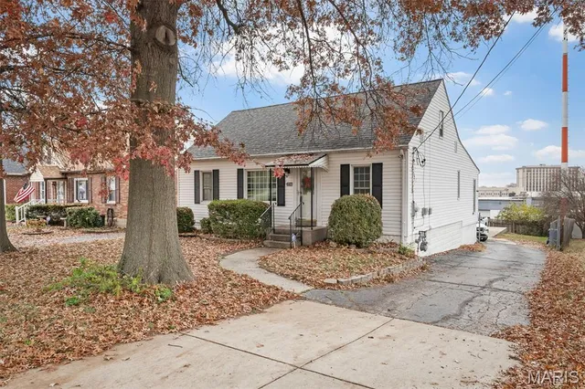 $275,000 | 3746 Fee Fee Road, Bridgeton, MO 63044