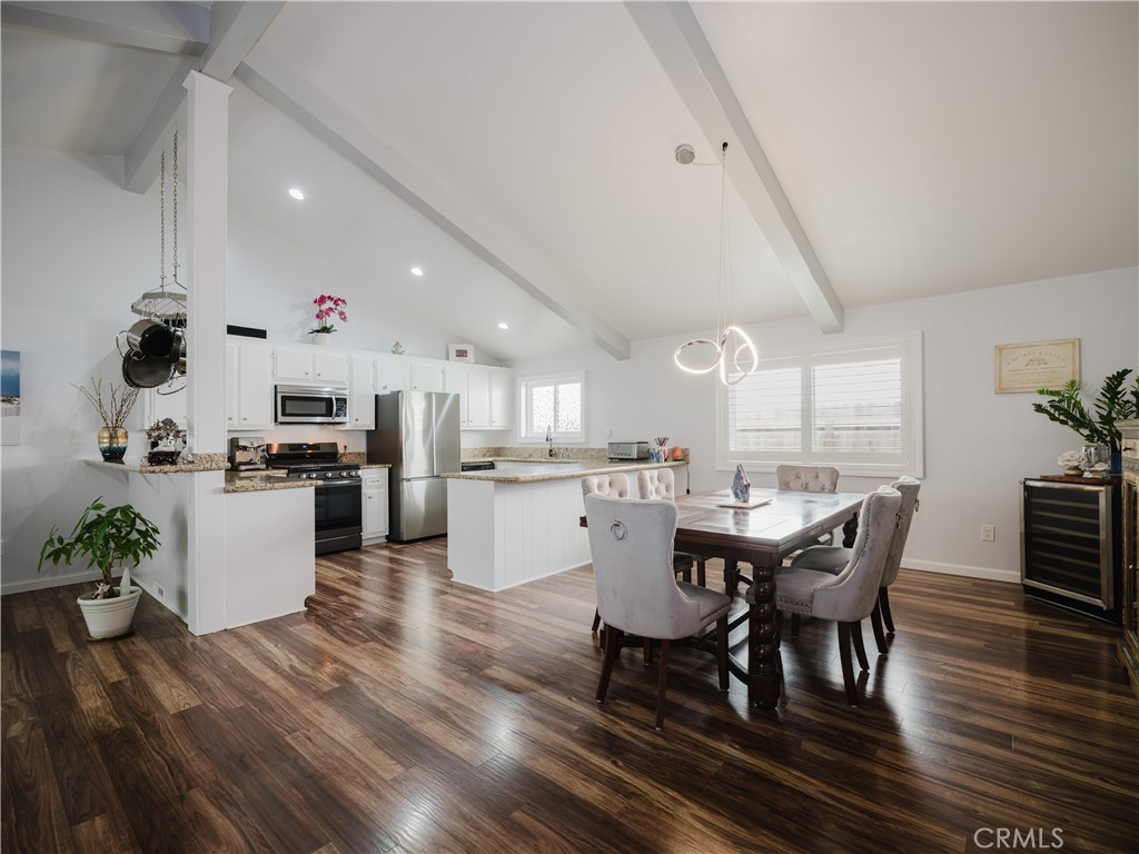 5330 Seabreeze Way Oxnard, CA 93035 - Photo 11 of 38 Dining Room