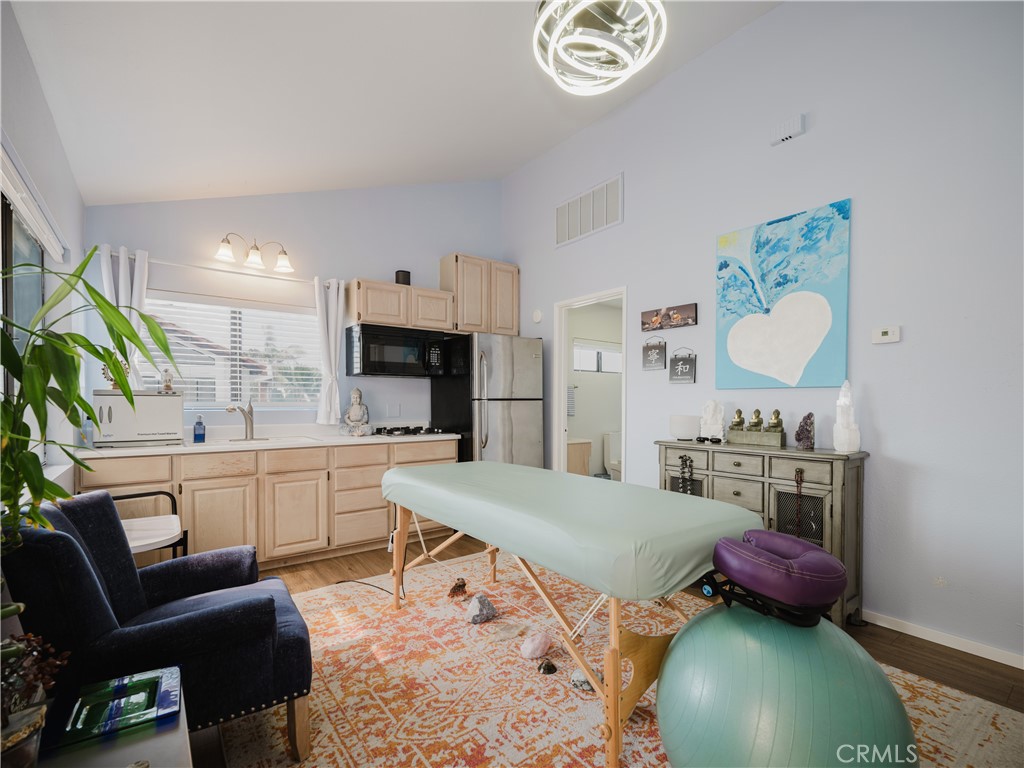 5330 Seabreeze Way Oxnard, CA 93035 - Photo 20 of 38 Living Space Addition Upstairs