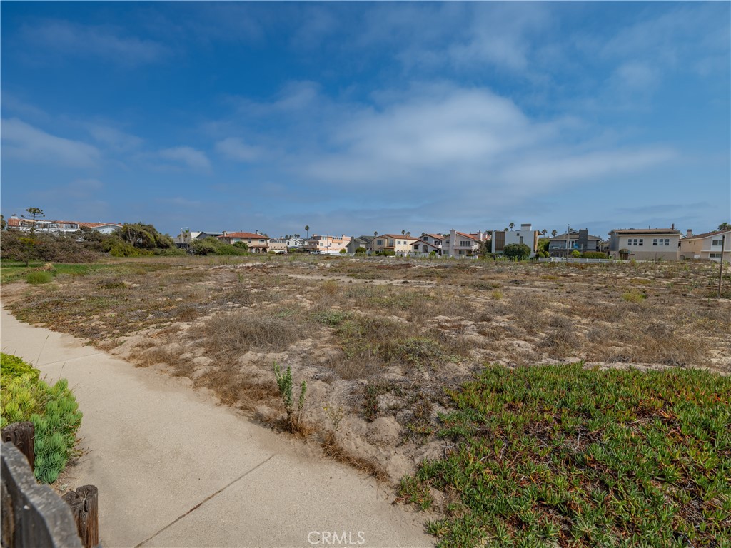 5330 Seabreeze Way Oxnard, CA 93035 - Photo 33 of 38 a view of an ocean beach and city