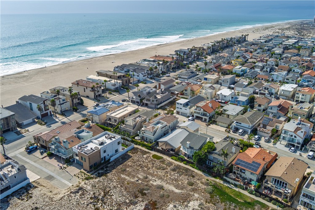5330 Seabreeze Way Oxnard, CA 93035 - Photo 37 of 38 an aerial view of multiple house