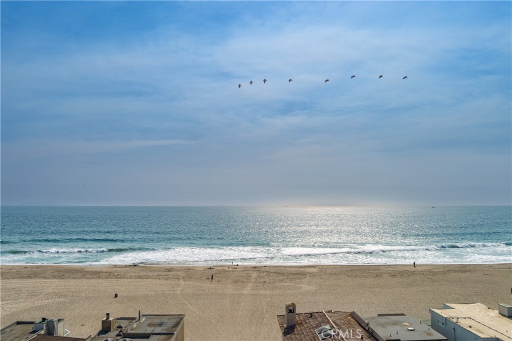 5330 Seabreeze Way Oxnard, CA 93035 - Photo 38 of 38 a view of beach and ocean