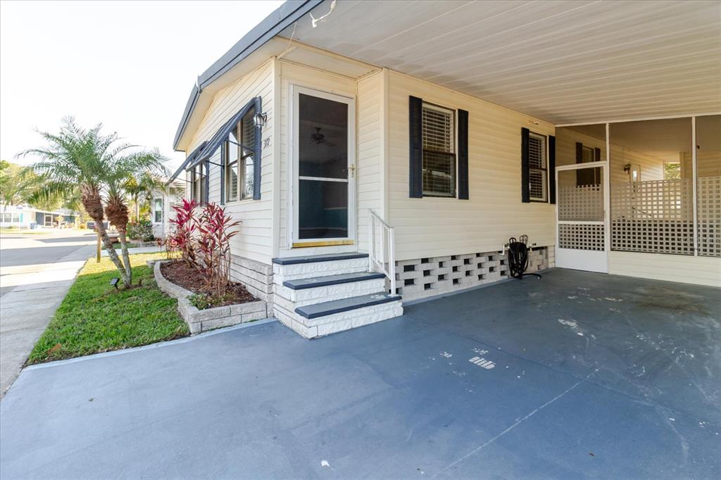 372 Cobia Way Oldsmar, FL 34677 - Photo 13 of 52