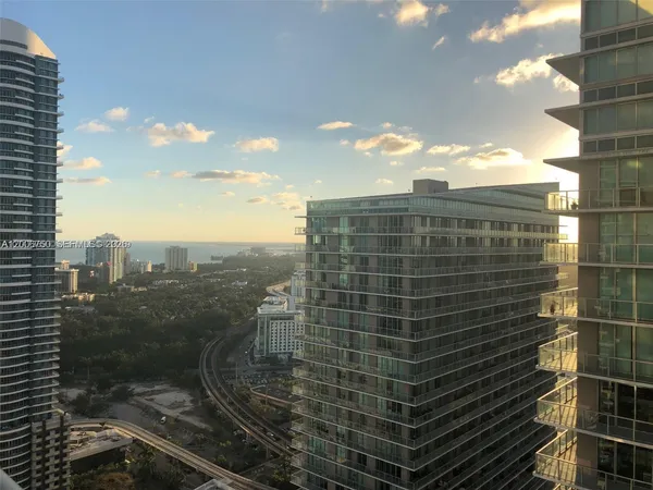 $2,500 | 1100 South Miami Avenue, Unit 3606, Miami, FL 33130