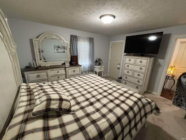 $299,900 | 225 Birch Drive, Grandview, IN 47615