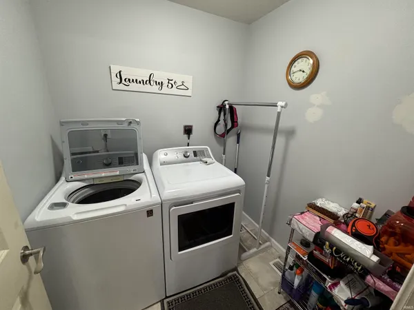$299,900 | 225 Birch Drive, Grandview, IN 47615