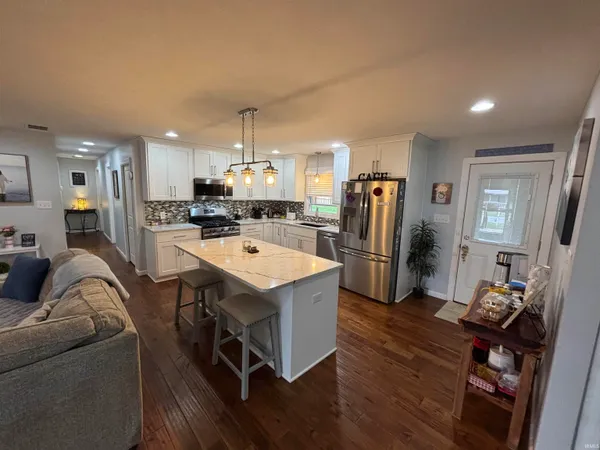 $299,900 | 225 Birch Drive, Grandview, IN 47615