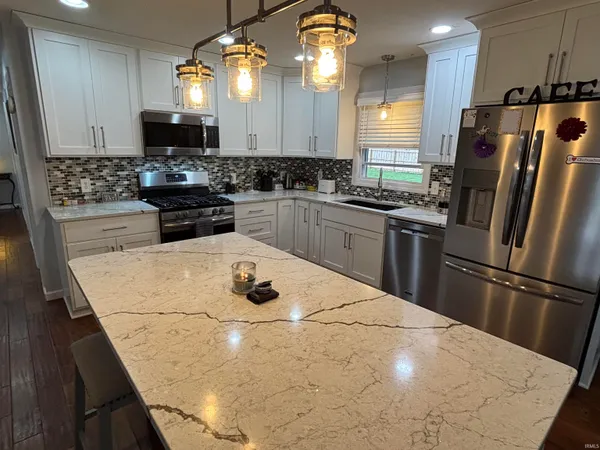 $299,900 | 225 Birch Drive, Grandview, IN 47615