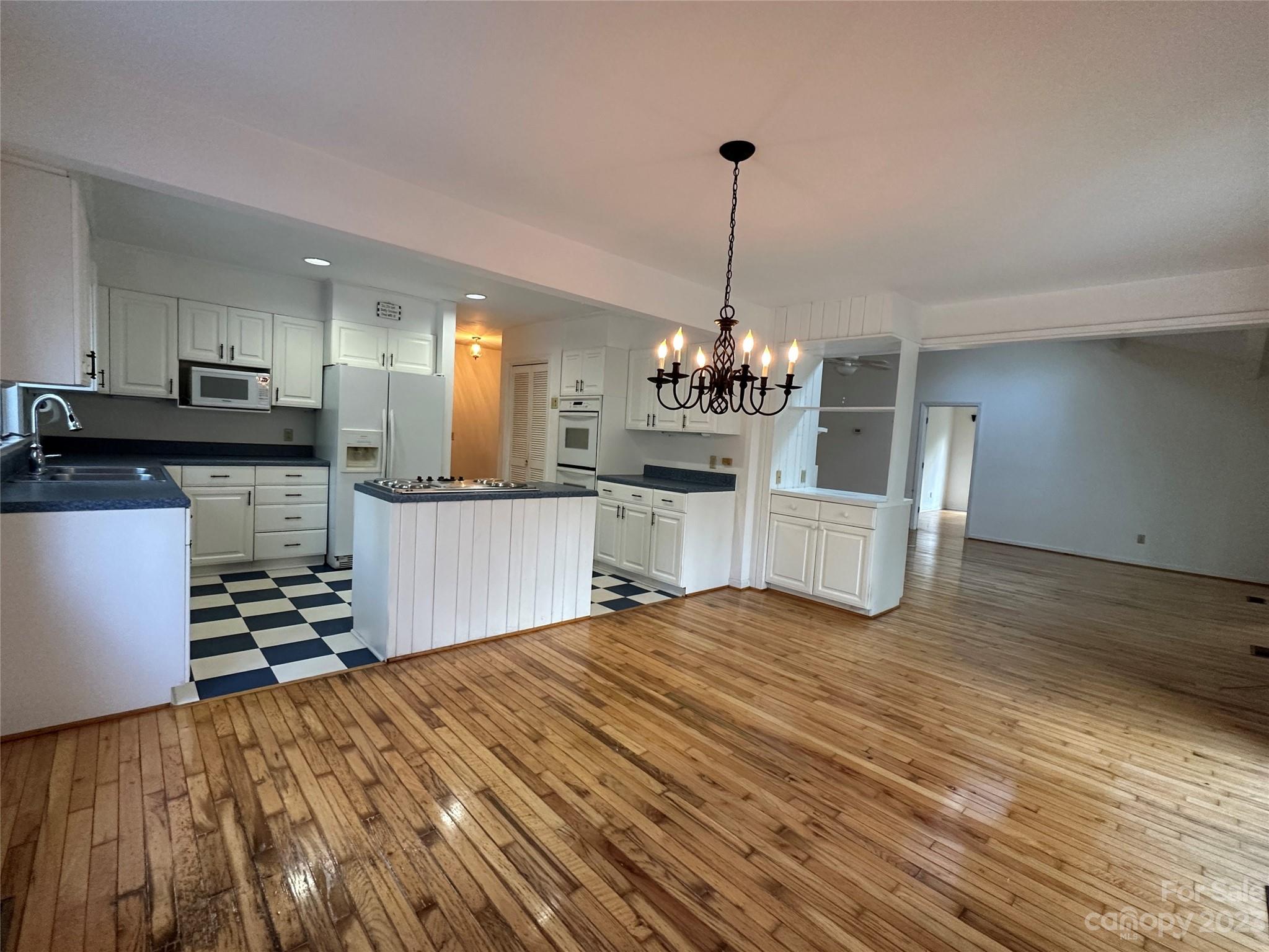 67 Ridgeview Road Spruce Pine, NC 28777 - Photo 21 of 47 Gallery Image 21