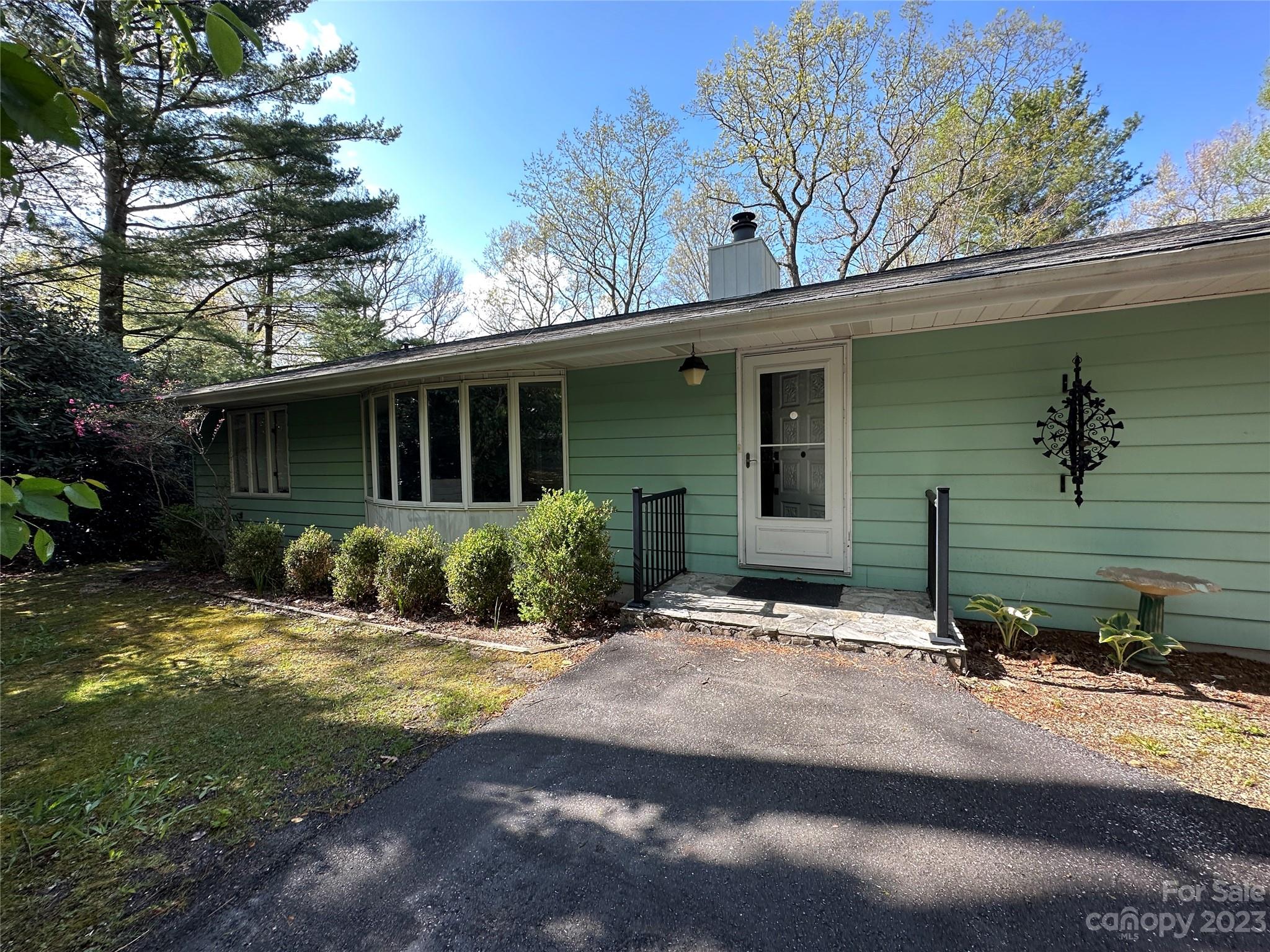 67 Ridgeview Road Spruce Pine, NC 28777 - Photo 3 of 47 Gallery Image 3