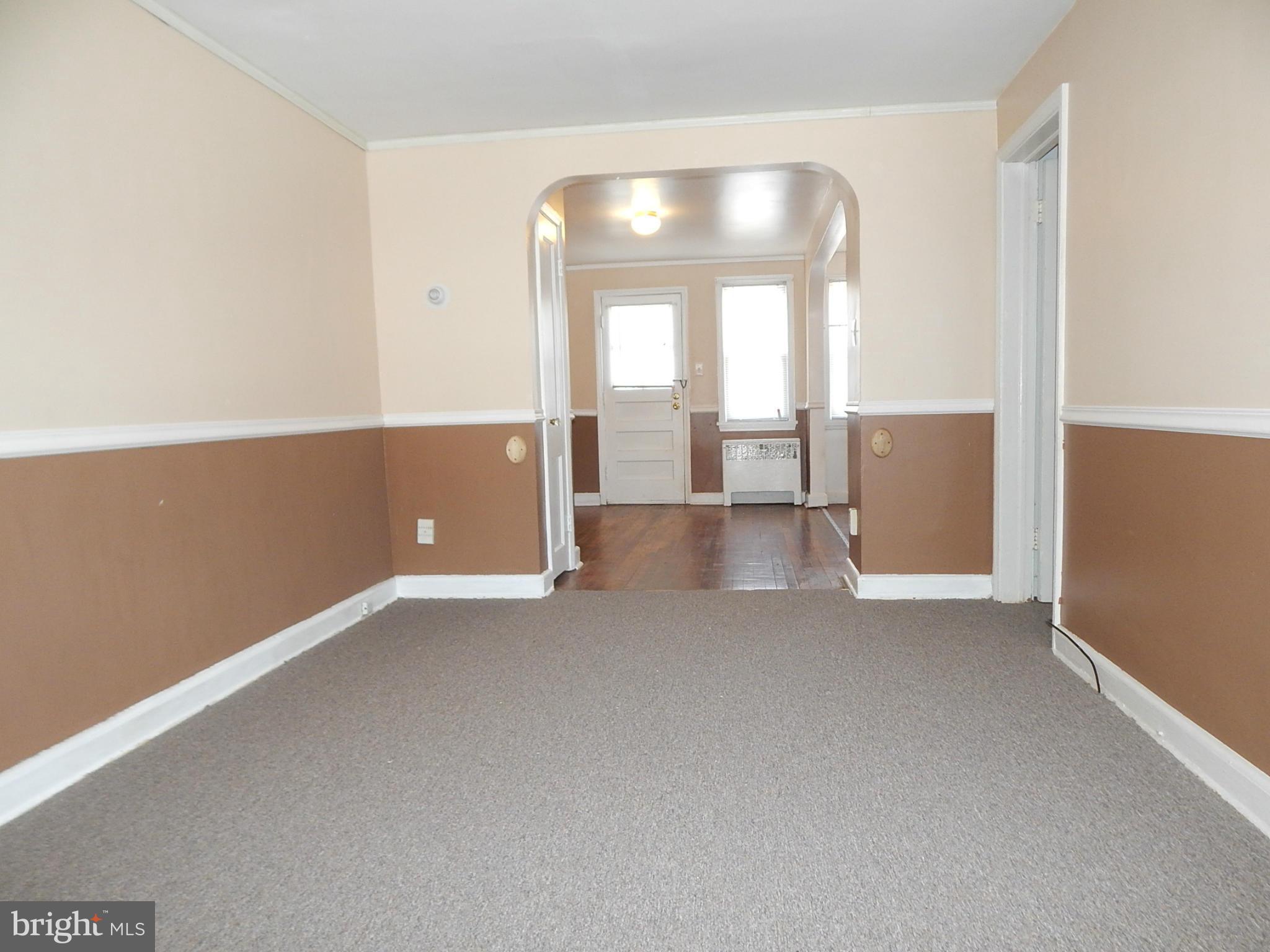 1232 Haverhill Road Baltimore, MD 21229 - Photo 8 of 26 Living Room